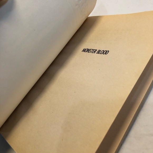 Goosebumps Monster Blood UNNUMBERED 5th Print  2nd Edition Paperback Book 1992 - Picture 5 of 10